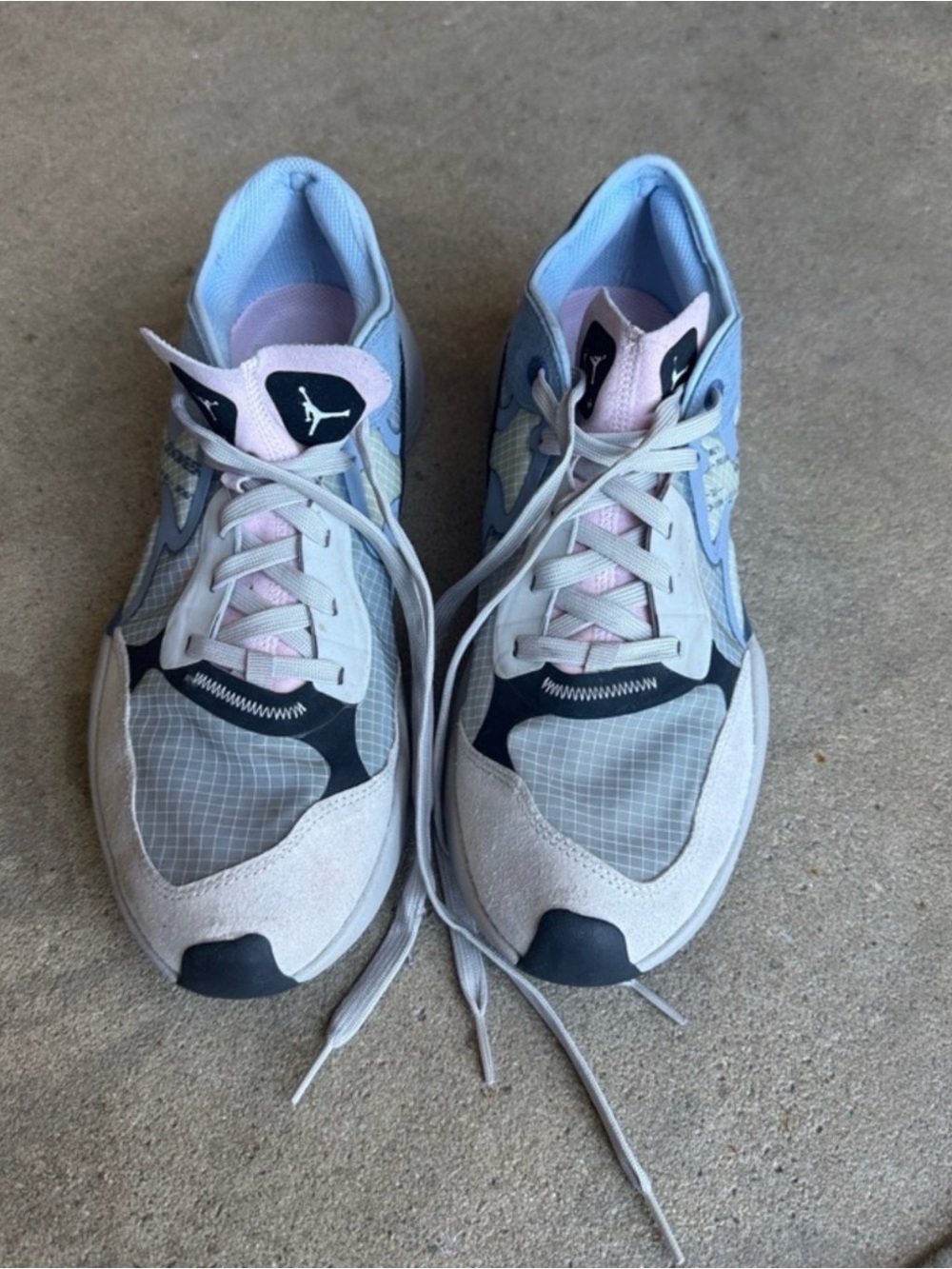 Jordan Men’s Pastel Blue & Pink Retro Runner Sneakers